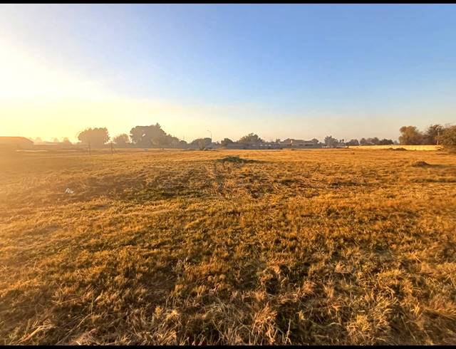 2,035M² VACANT LAND FOR SALE IN KOOKRUS